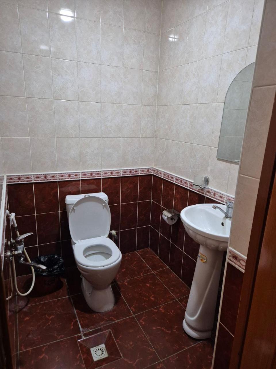 Miran Hostel Andijan Extérieur photo